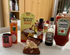 Step <p>Os pongo un resumen de los ingredientes que se usan para la salsa, en mi caso, he puesto Tabasco, pero tengo el sazonador de Just Species®️ súper picante que lo tengo que probar. Os recomiende probéis.</p> illustration